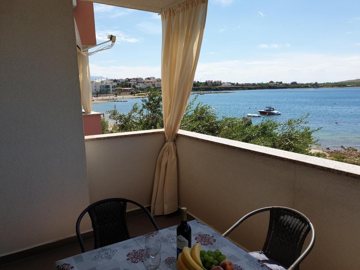 Summertime Apartmani Povljana Eksteriør billede